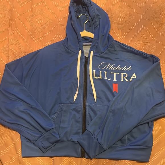 Michelob Ultra Full Zip Crop Jacket NWOT - Picture 2 of 2
